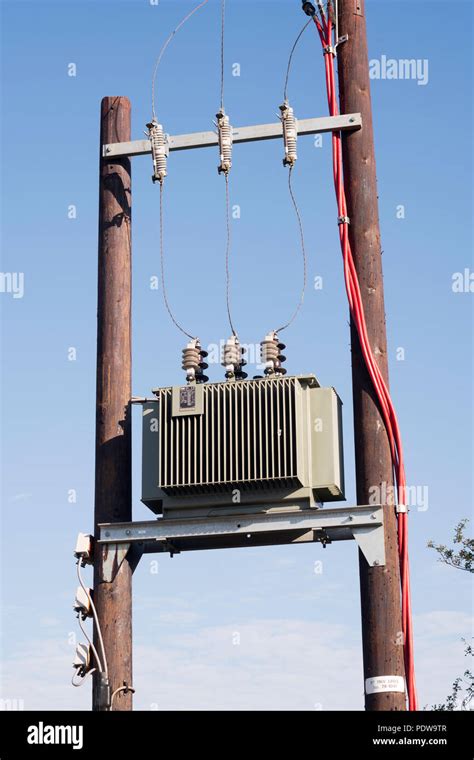 pole mounted transformer uk.